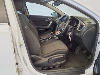 Used Kia Ceed 2021 for sale - 78768882: Photo