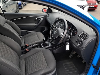 Used Volkswagen Polo 2015 for sale - 79059131: Photo