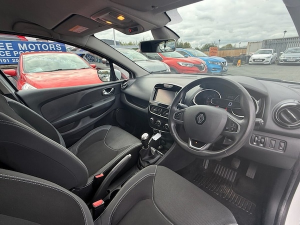 Used Renault Clio 2018 for sale - 76039854: Photo 2