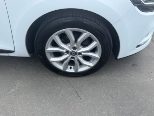 Used Renault Clio 2018 for sale - 76039854: Photo 31
