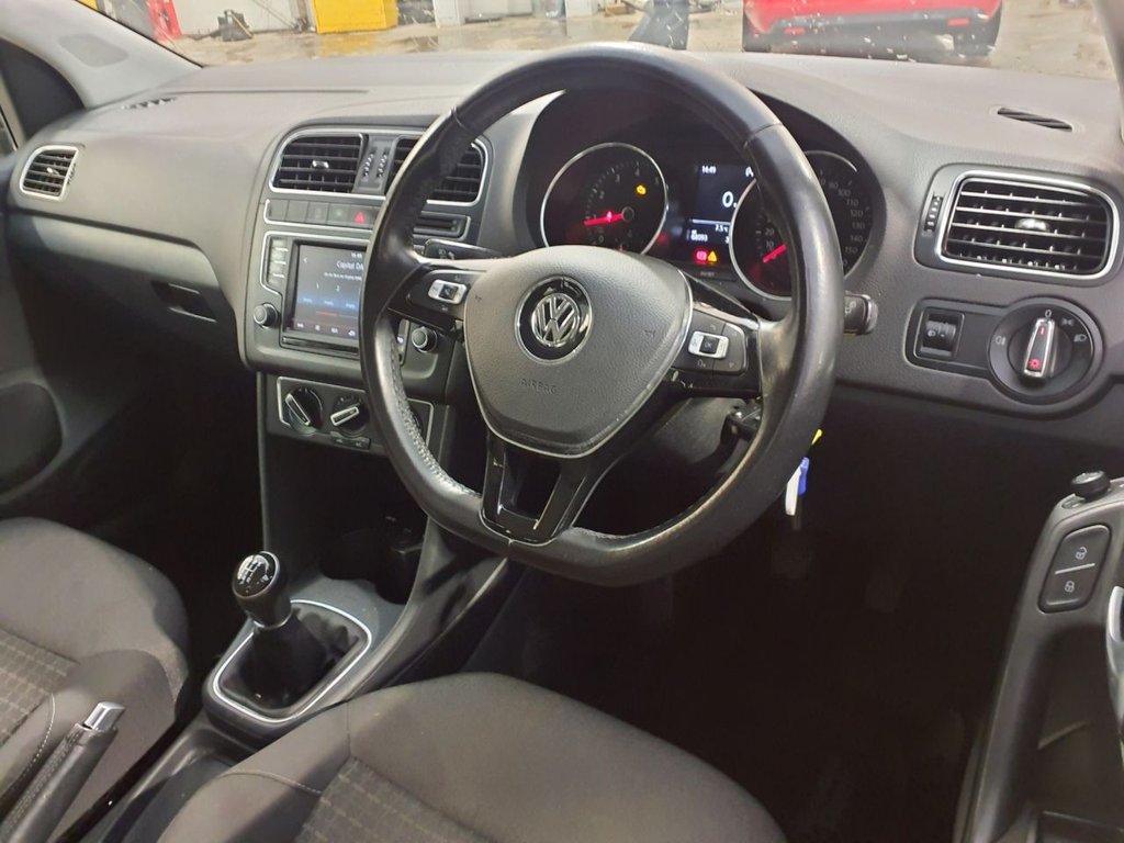 Used Volkswagen Polo 2014 for sale - 76797788: Photo 7