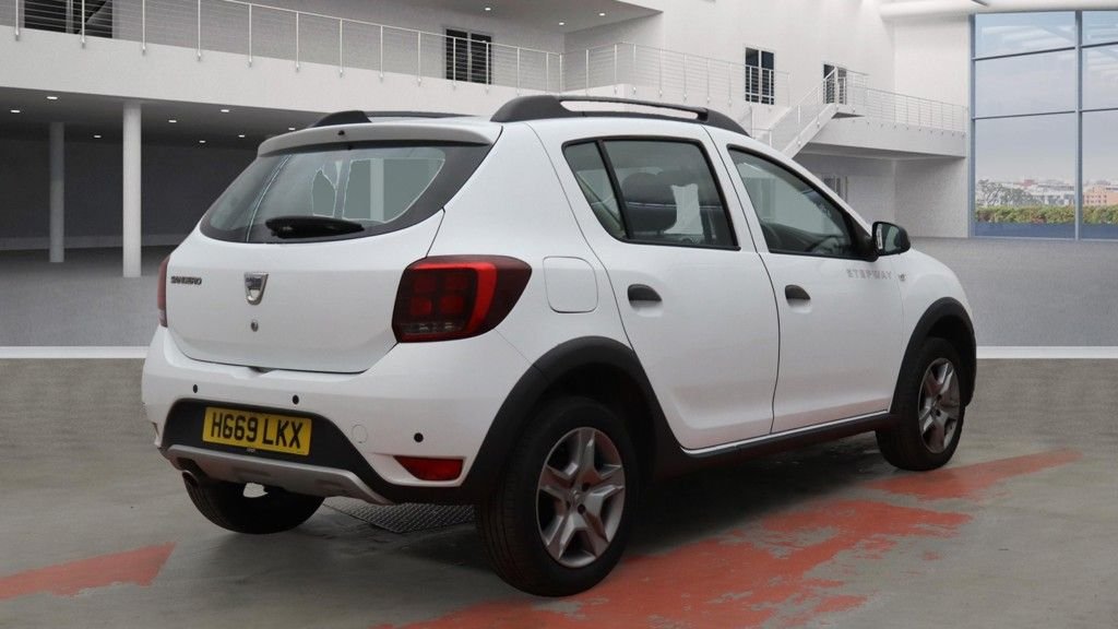 Used Dacia Sandero Stepway 2019 for sale - 76454360: Photo 4