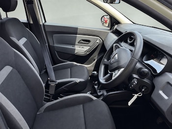 Used Dacia Duster 2019 for sale - 79210423: Photo