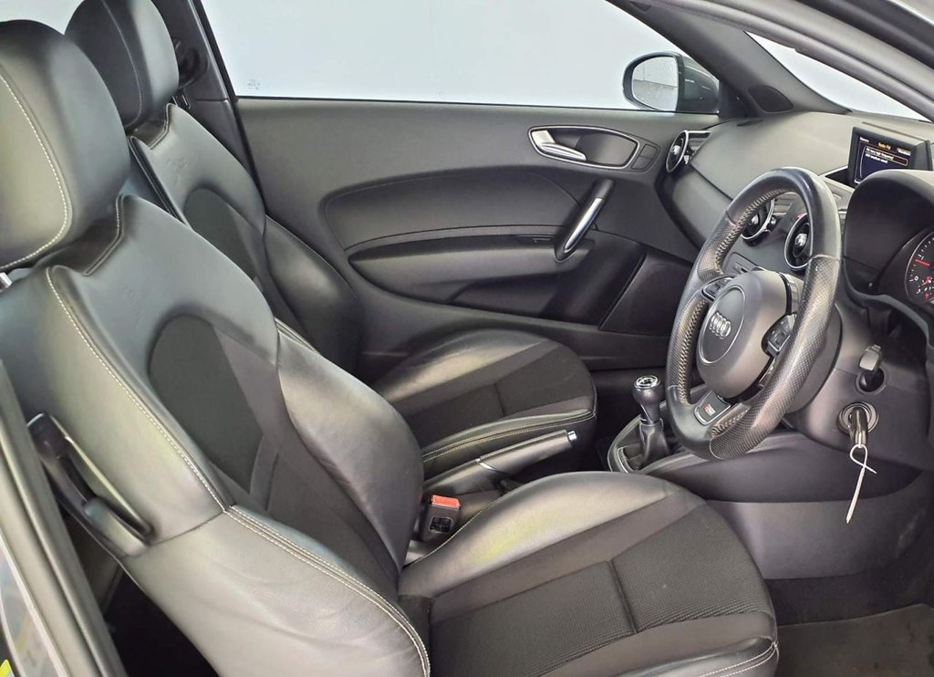Used Audi A1 2014 for sale - 77594535: Photo 2