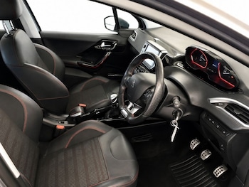 Used Peugeot 2008 2017 for sale - 78995961: Photo