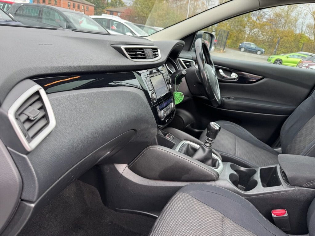 Used Nissan Qashqai 2014 for sale - 76118842: Photo 14
