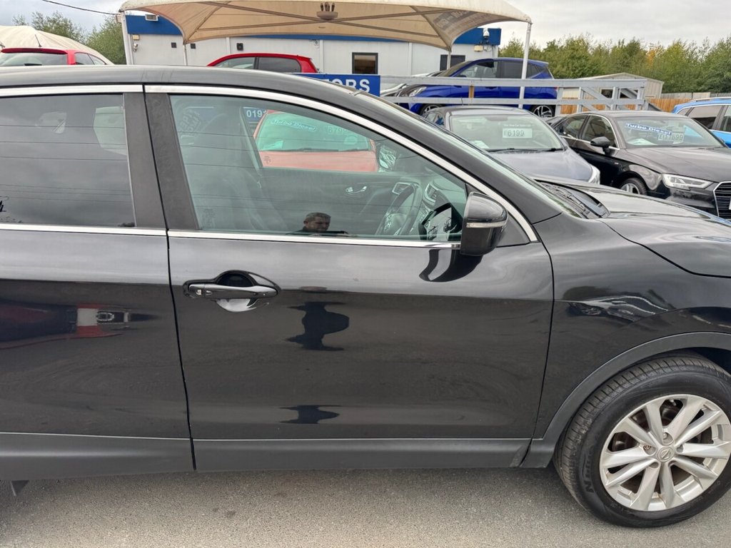 Used Nissan Qashqai 2014 for sale - 76118842: Photo 17