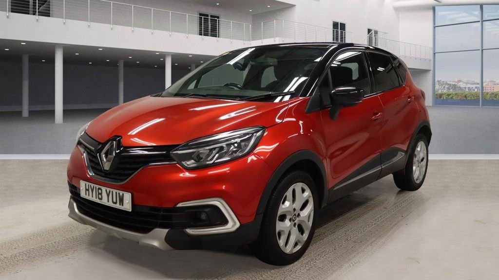 Used Renault Captur 2018 for sale - 76510215: Photo 2