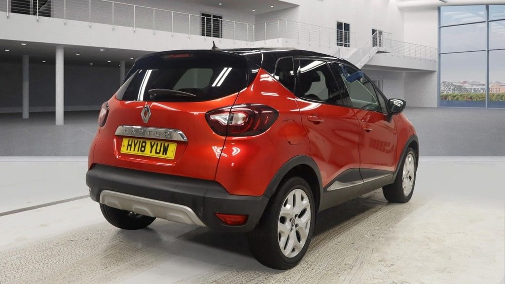 Used Renault Captur 2018 for sale - 76510215: Photo 4