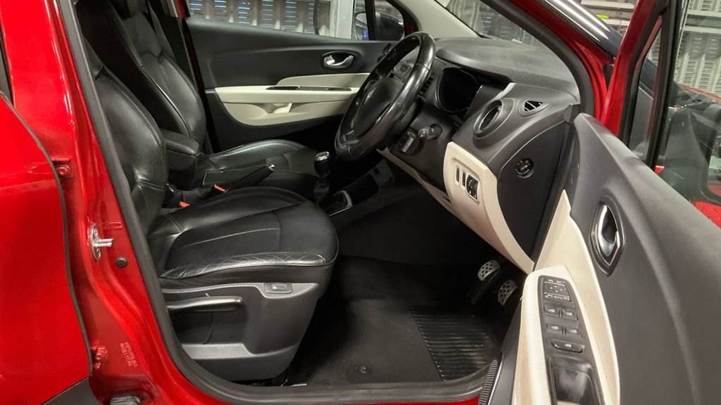 Used Renault Captur 2018 for sale - 76510215: Photo 8