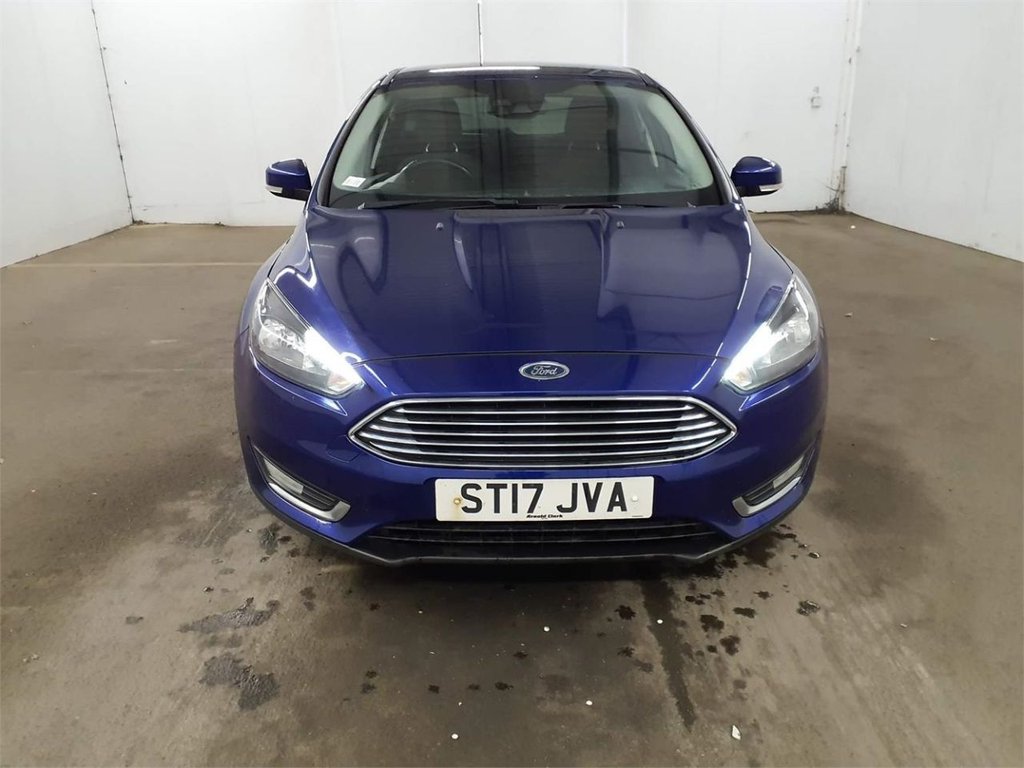 Used Ford Focus 2017 for sale - 76867847: Photo 3