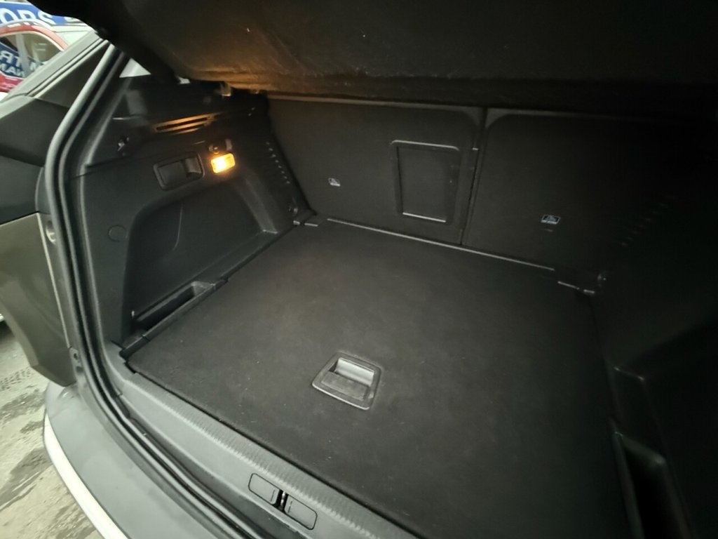 Used Peugeot 3008 2018 for sale - 76883540: Photo 31