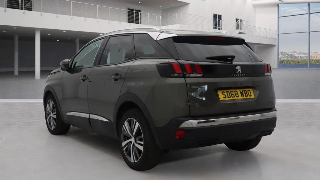 Used Peugeot 3008 2018 for sale - 76883540: Photo 4