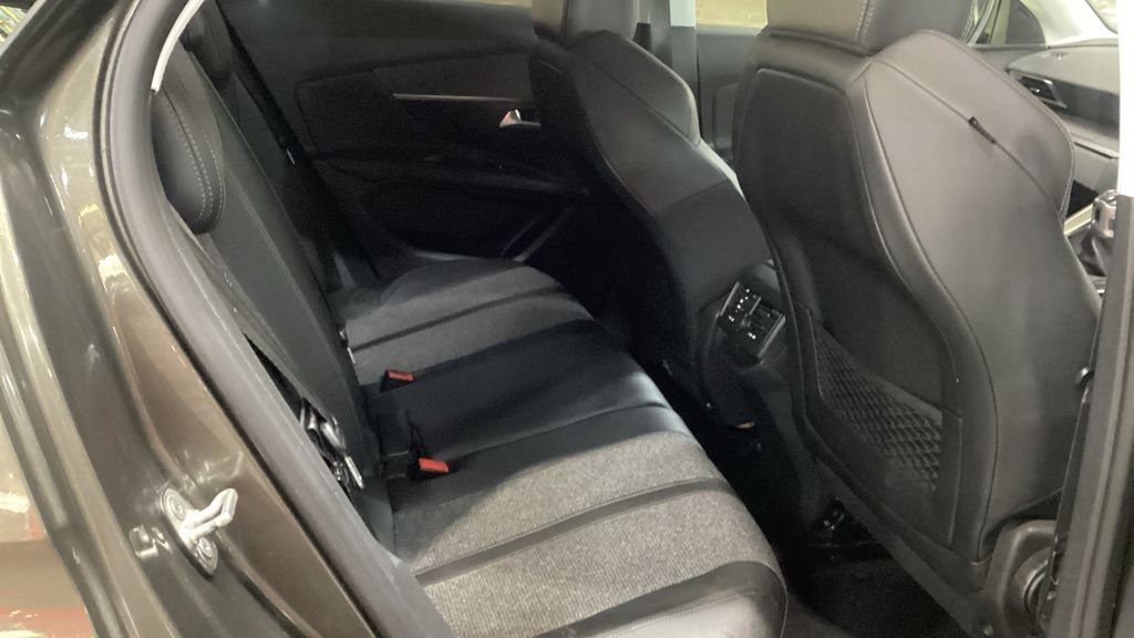 Used Peugeot 3008 2018 for sale - 76883540: Photo 8