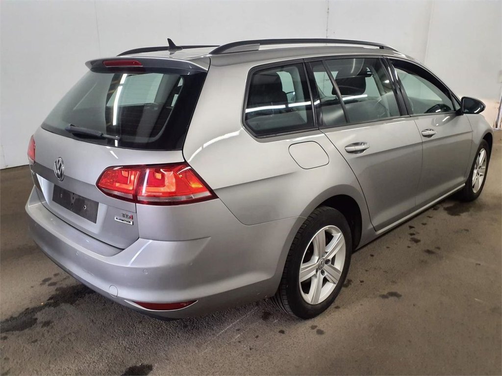 Used Volkswagen Golf 2017 for sale - 76950690: Photo 2