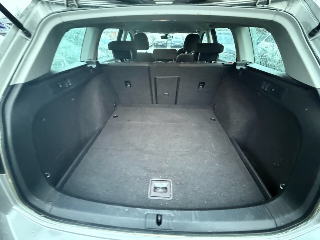 Used Volkswagen Golf 2017 for sale - 76950690: Photo 32