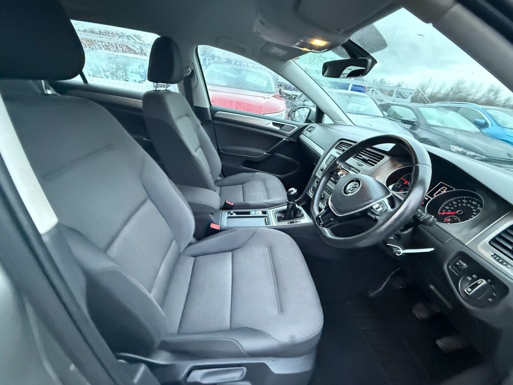 Used Volkswagen Golf 2017 for sale - 76950690: Photo 38