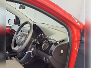 Used Volkswagen up! 2012 for sale - 75936869: Photo