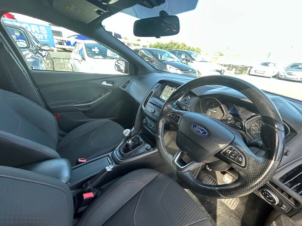 Used Ford Focus 2017 for sale - 76250173: Photo 2