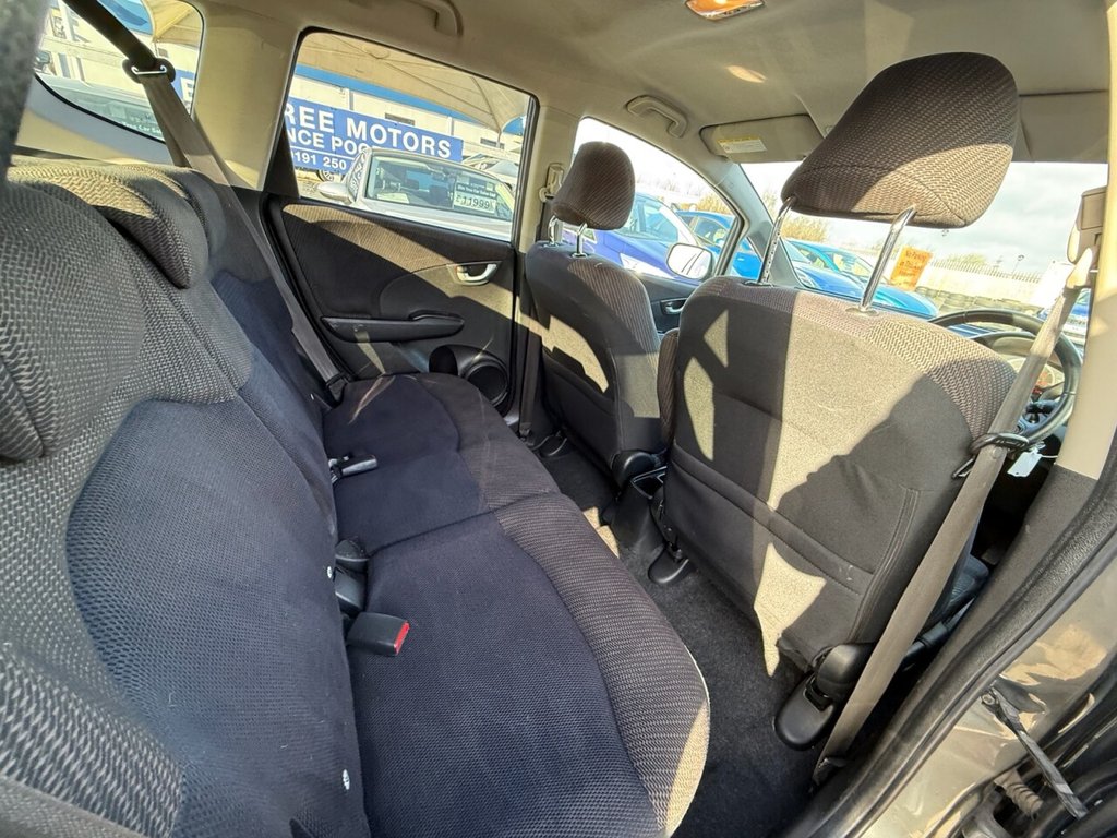 Used Honda Jazz 2014 for sale - 77655089: Photo 36