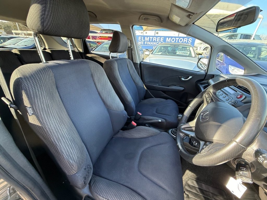 Used Honda Jazz 2014 for sale - 77655089: Photo 40