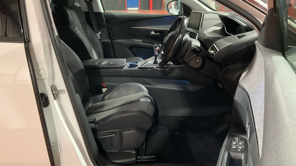 Used Peugeot 3008 2018 for sale - 77328375: Photo 8