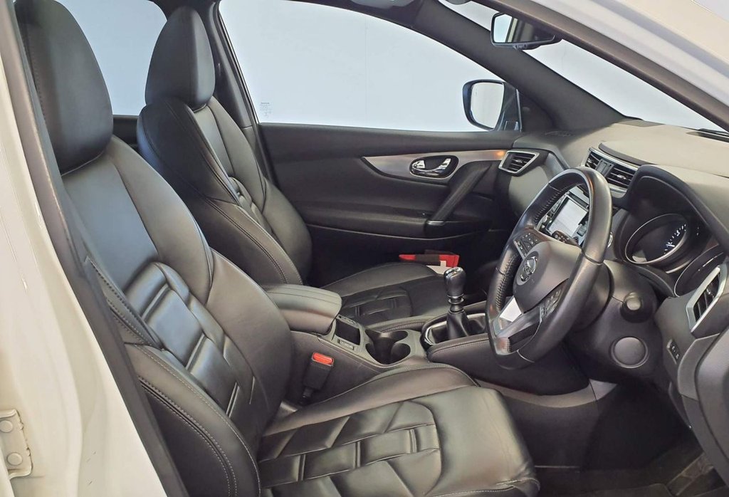 Used Nissan Qashqai 2018 for sale - 77952955: Photo 2