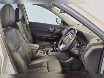 Used Nissan X-Trail 2017 for sale - 78557107: Photo