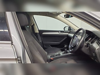 Used Volkswagen Passat 2018 for sale - 78597787: Photo