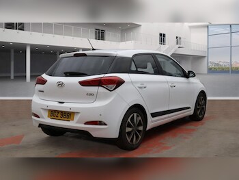 Used Hyundai i20 2016 for sale - 77681005: Photo