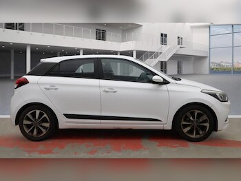 Used Hyundai i20 2016 for sale - 77681005: Photo