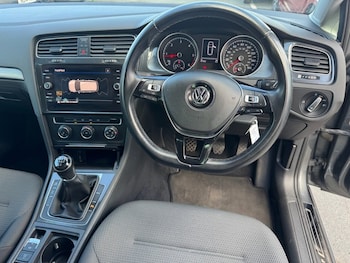 Used Volkswagen Golf 2017 for sale - 79322771: Photo