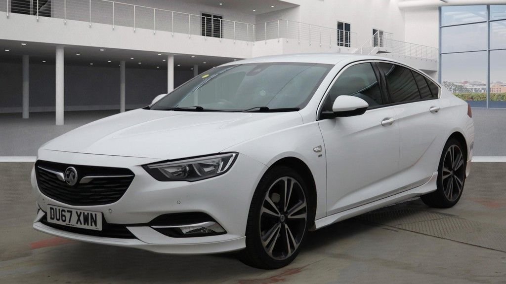 Used Vauxhall Insignia 2017 for sale - 77583394: Photo 2