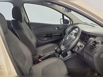Used Renault Captur 2016 for sale - 77557952: Photo