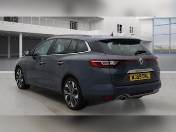 Used Renault Megane 2019 for sale - 77748743: Photo