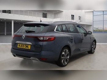 Used Renault Megane 2019 for sale - 77748743: Photo