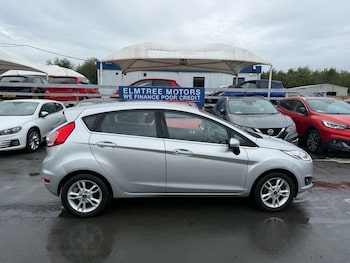 Used Ford Fiesta 2015 for sale - 76582205: Photo