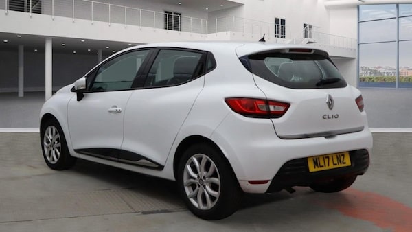 Used Renault Clio 2017 for sale - 76323604: Photo 4