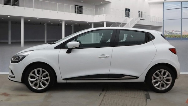 Used Renault Clio 2017 for sale - 76323604: Photo 6