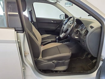 Used Skoda Fabia 2015 for sale - 76509994: Photo