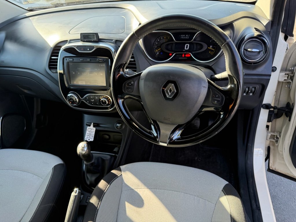 Used Renault Captur 2013 for sale - 76356339: Photo 2