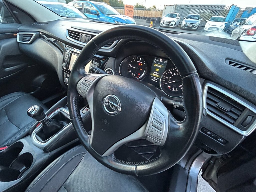 Used Nissan Qashqai 2017 for sale - 76323515: Photo 2
