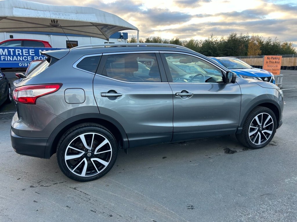 Used Nissan Qashqai 2017 for sale - 76323515: Photo 43