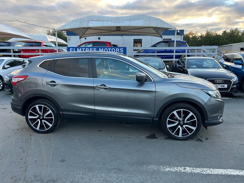 Used Nissan Qashqai 2017 for sale - 76323515: Photo 50