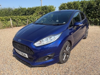 Used Ford Fiesta 2017 for sale - 79384980: Photo