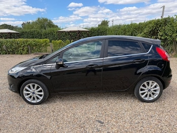 Used Ford Fiesta 2016 for sale - 79334653: Photo