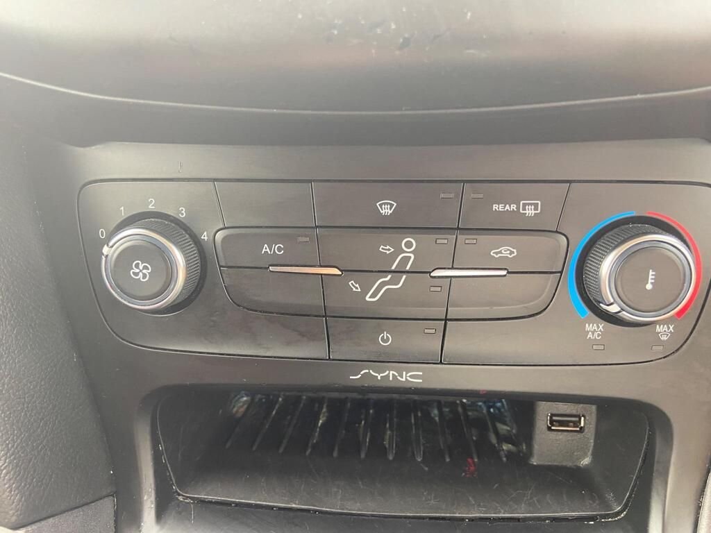 Used Ford Focus 2017 for sale - 76297189: Photo 14