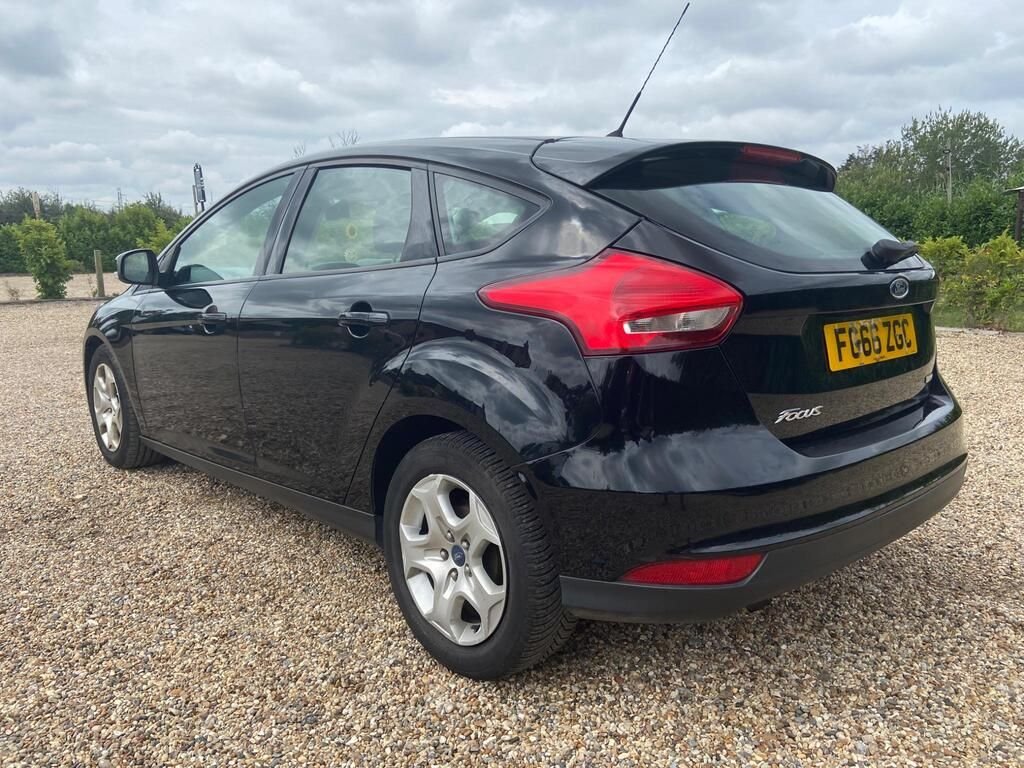 Used Ford Focus 2017 for sale - 76297189: Photo 2