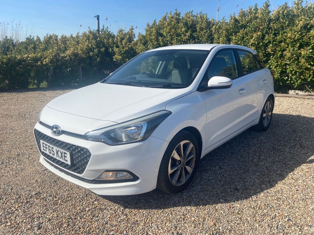 Used Hyundai i20 2015 for sale - 78206635: Photo 2