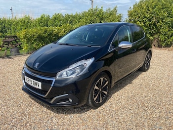 Used Peugeot 208 2019 for sale - 79182699: Photo
